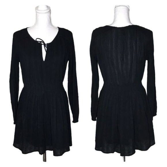 Volcom Dresses & Skirts - Volcom S black cotton dress